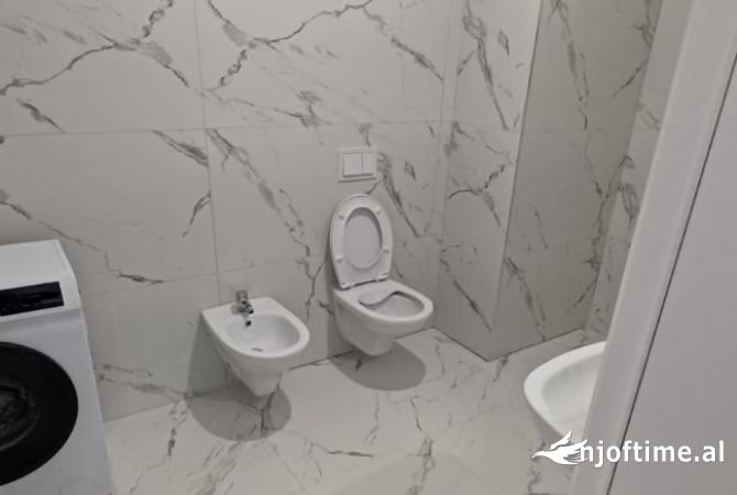 Shtepi me qera Apartament ne Tirane, 1+1, Mobilimi E mobiluar, Pagesa 50,000  Leke.