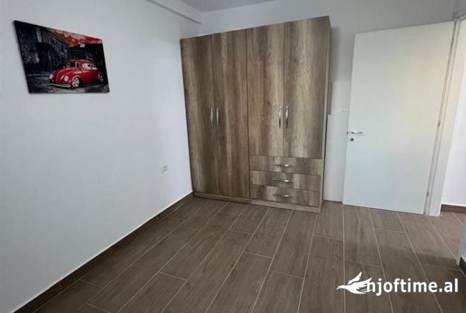 Shtepi me qera Apartament ne Tirane, 1+1, Mobilimi E mobiluar, Pagesa 500  Euro.