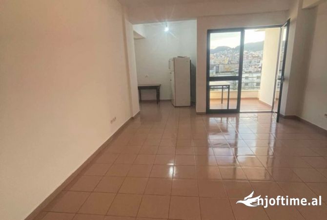 Shtepi me qera 2+1 ne Tirane - 550 Euro