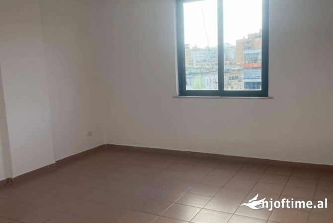 Apartment for rent in Tirana 2+1, Emty