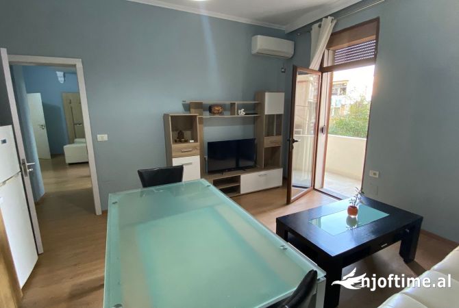 Shtepi me qera 1+1 ne Tirane - 450 Euro