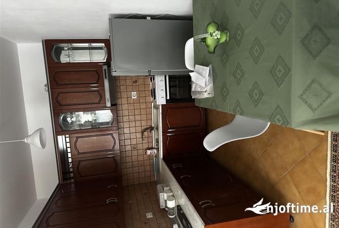 Shtepi me qera Shtepi Private ne Tirane, 2+1, Mobilimi E mobiluar, Pagesa 40,000  Leke.