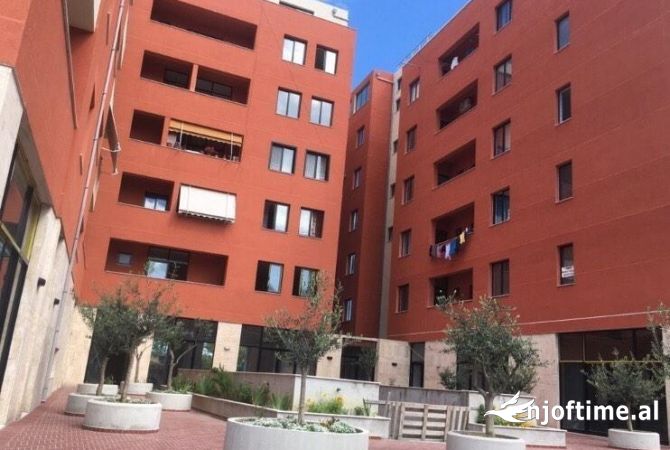 Shtepi ne shitje Apartament ne Tirane, 1+1, Mobilimi E mobiluar, Pagesa 75,000  Euro.