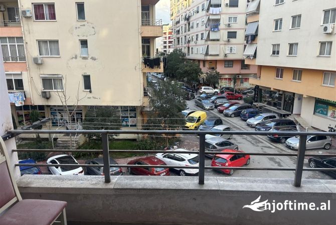 Shtepi me qera Apartament ne Tirane, 2+1, Mobilimi E mobiluar, Pagesa 47,000  Leke.