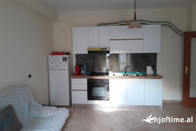 Shtepi me qera 1+1 ne Tirane - 50,000 Leke