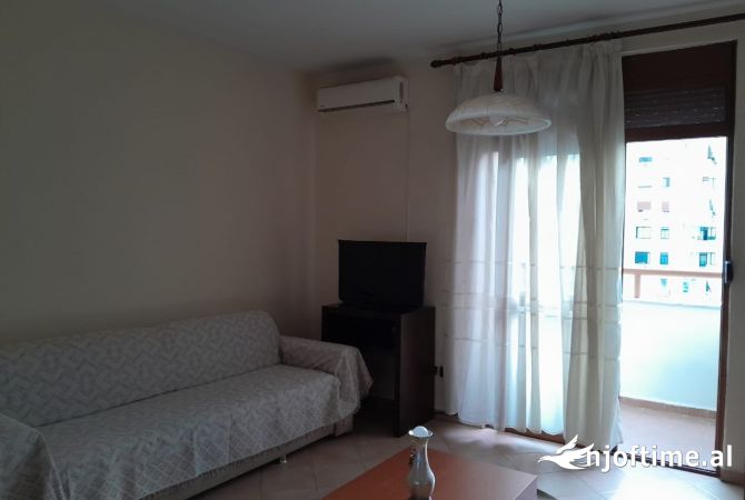 Shtepi me qera Apartament ne Tirane, 1+1, Mobilimi E mobiluar, Pagesa 50,000  Leke.