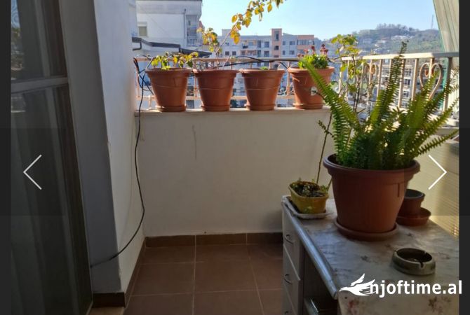 Shtepi ne shitje Apartament ne Tirane, 3+1, Mobilimi E mobiluar, Pagesa 197,000  Euro.