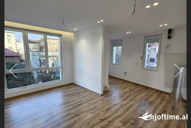 Shtepi me qera Apartament ne Tirane, 2+1, Mobilimi Bosh, pa mobiluar, Pagesa 800  Euro.