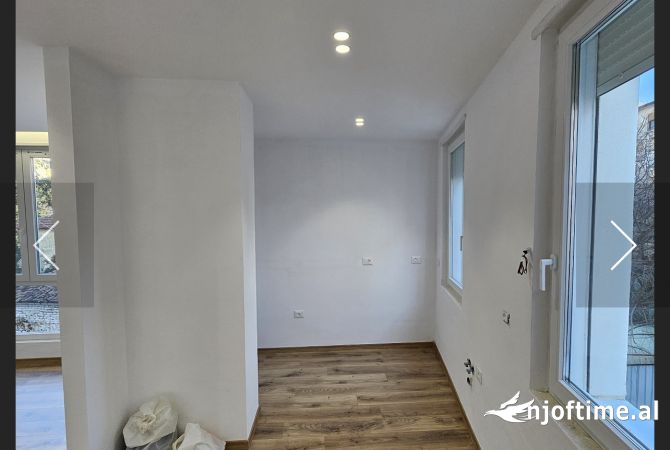 Shtepi me qera Apartament ne Tirane, 2+1, Mobilimi Bosh, pa mobiluar, Pagesa 800  Euro.