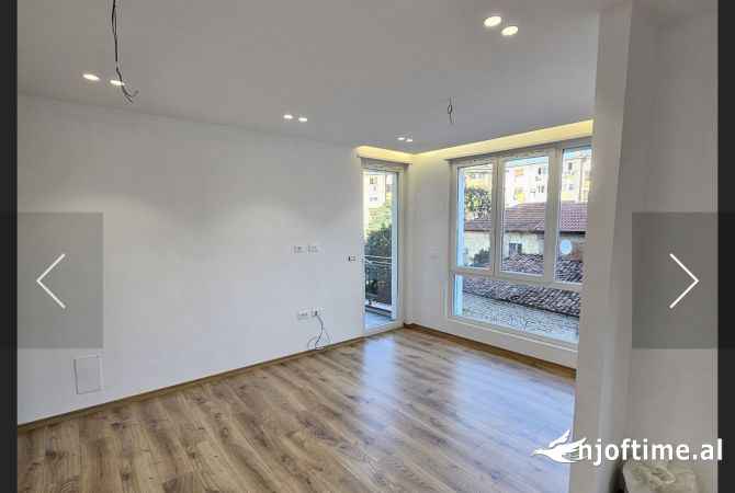 Shtepi me qera 2+1 ne Tirane - 800 Euro