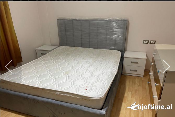 Shtepi me qera Apartament ne Tirane, 2+1, Mobilimi E mobiluar, Pagesa 500  Euro.