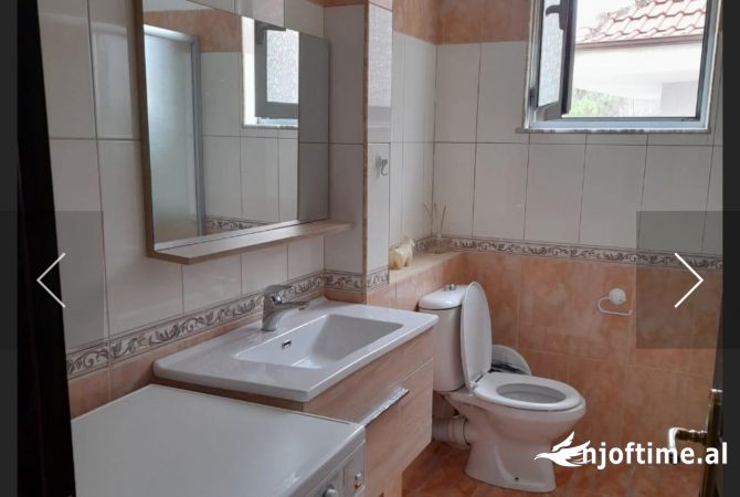 Shtepi me qera Apartament ne Tirane, 2+1, Mobilimi E mobiluar, Pagesa 500  Euro.