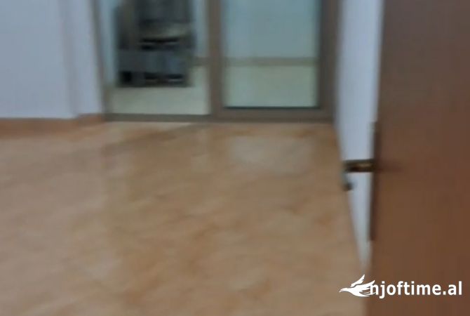 Shtepi me qera 2+1 ne Tirane - 35,000 Leke
