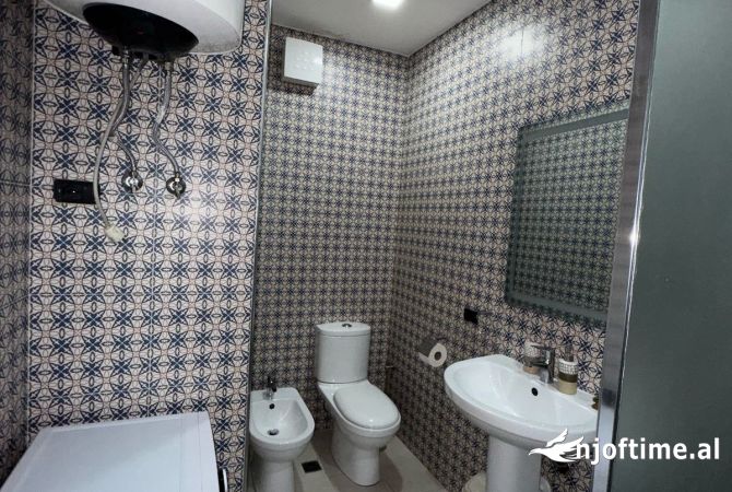 Shtepi me qera 2+1 ne Tirane - 650 Euro