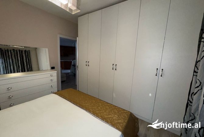 Shtepi me qera 2+1 ne Tirane - 650 Euro