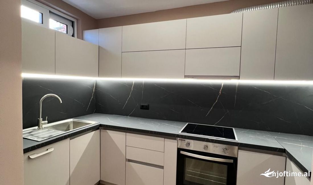 Shtepi me qera Apartament ne Tirane, 2+1, Mobilimi E mobiluar, Pagesa 800  Euro.