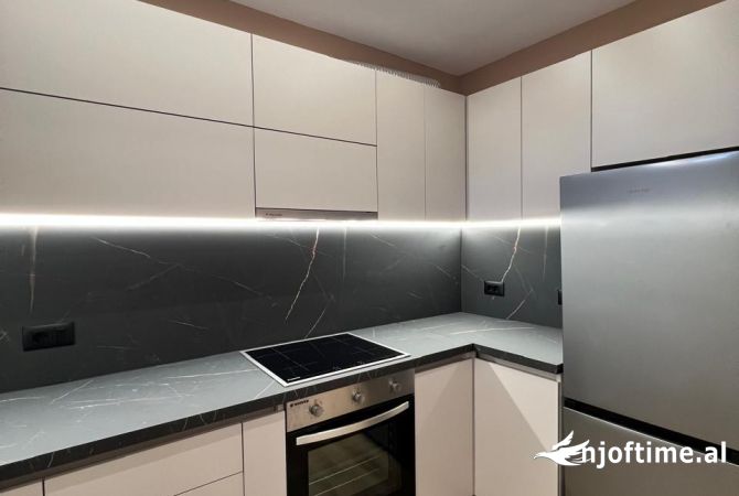 Shtepi me qera Apartament ne Tirane, 2+1, Mobilimi E mobiluar, Pagesa 800  Euro.
