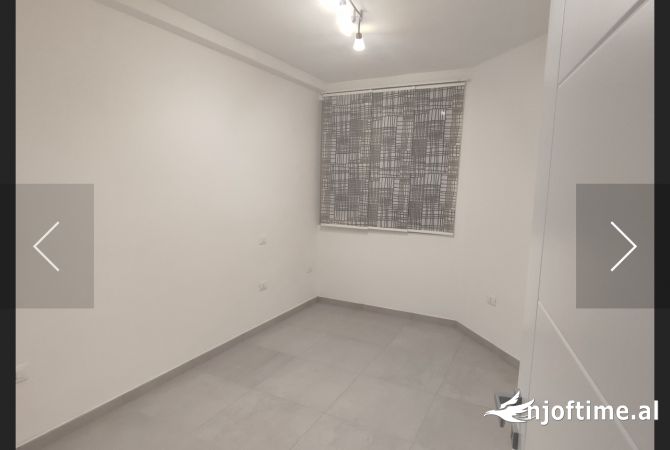 Jepet ambjent 2+1 me qera ne Myslym Shyr per zyra 