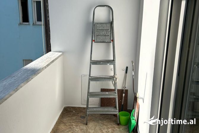 Shtepi me qera Apartament ne Tirane, 1+1, Mobilimi E mobiluar, Pagesa 550  Euro.