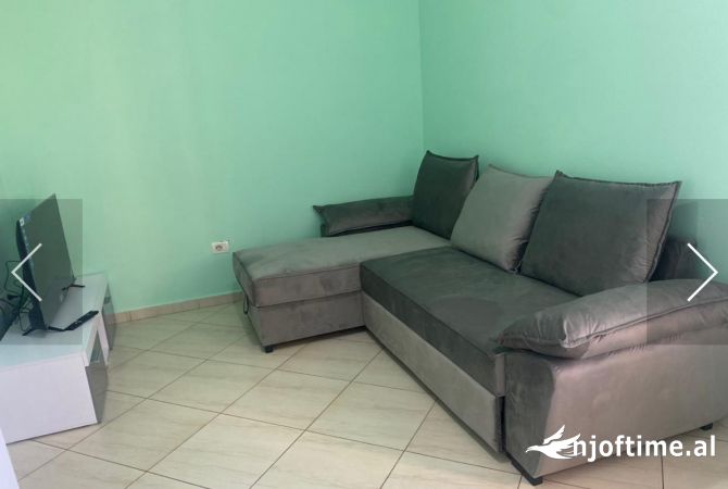 Shtepi me qera Shtepi Private ne Tirane, 2+1, Mobilimi E mobiluar, Pagesa 400  Euro.