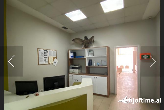 Ambient biznesi me qera 1+1 ne Tirane - 60,000 Leke
