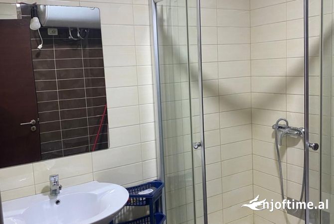 Shtepi me qera Apartament ne Tirane, 1+1, Mobilimi E mobiluar, Pagesa 50,000  Leke.