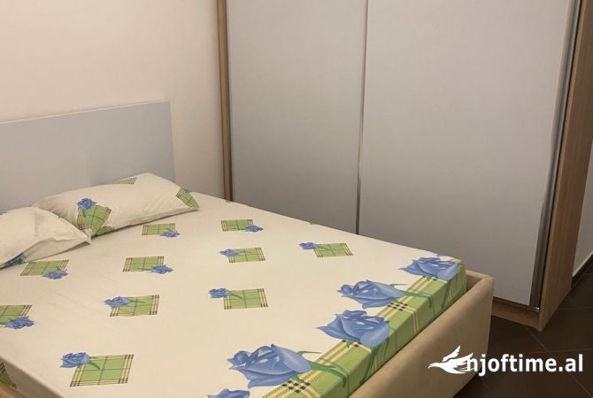 Shtepi me qera Apartament ne Tirane, 1+1, Mobilimi E mobiluar, Pagesa 50,000  Leke.