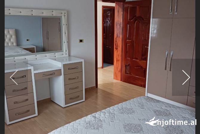 Shtepi me qera Shtepi Private ne Tirane, 2+1, Mobilimi E mobiluar, Pagesa 500  Euro.