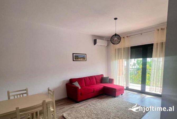Shtepi me qera 1+1 ne Tirane - 45,000 Leke