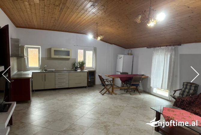 Shtepi me qera 1+1 ne Tirane - 34,000 Leke