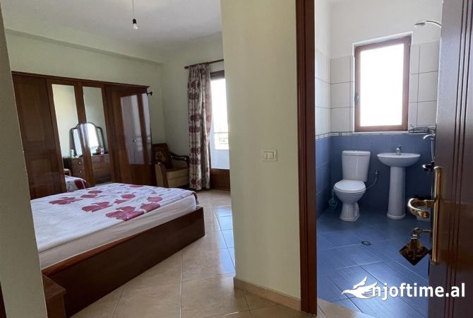 Shtepi me qera Apartament ne Tirane, 3+1, Mobilimi E mobiluar, Pagesa 450  Euro.