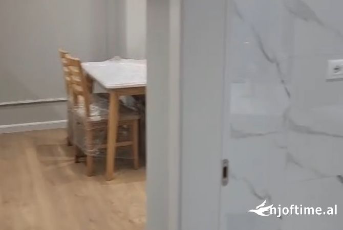 Shtepi me qera Apartament ne Tirane, 1+1, Mobilimi E mobiluar, Pagesa 650  Euro.