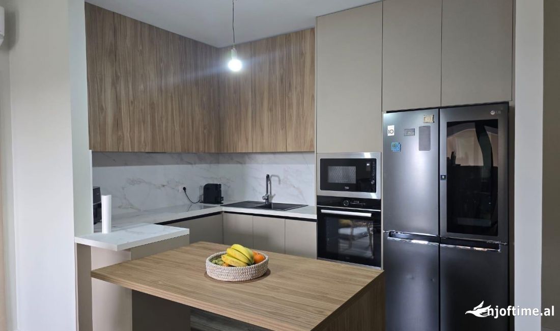 Shtepi ne shitje Apartament ne Tirane, 2+1, Mobilimi E mobiluar, Pagesa 299,000  Euro.