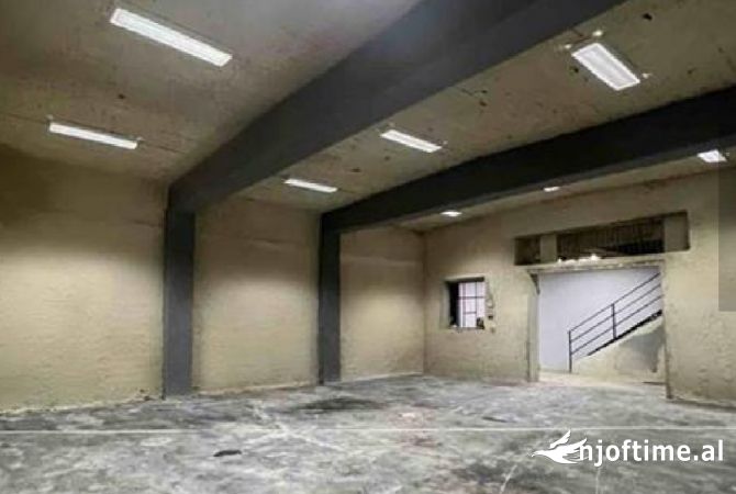 Ambient biznesi me qera 4+1 ne Tirane - 4,000 Euro