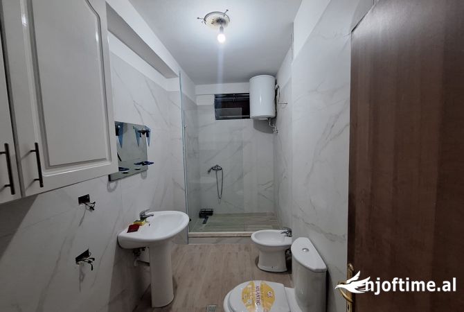 Shtepi me qera Apartament ne Tirane, 1+1, Mobilimi E mobiluar, Pagesa 34,000  Leke.