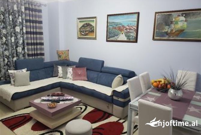 Shtepi ne shitje Apartament ne Tirane, 1+1, Mobilimi E mobiluar, Pagesa 92,000  Euro.