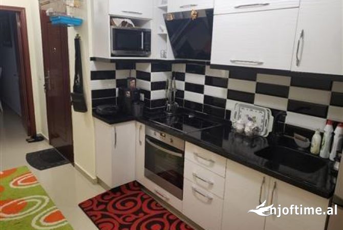 Shtepi ne shitje 1+1 ne Tirane - 92,000 Euro