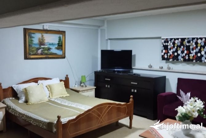 Shtepi me qera 1+1 ne Tirane - 400 Euro