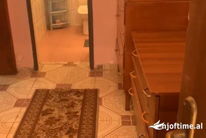 Shtepi me qera 1+1 ne Tirane - 30,000 Leke