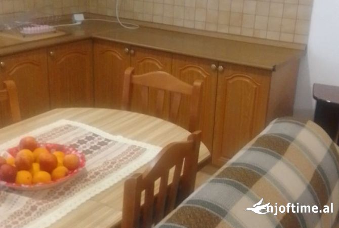 Shtepi me qera 1+1 ne Tirane - 30,000 Leke