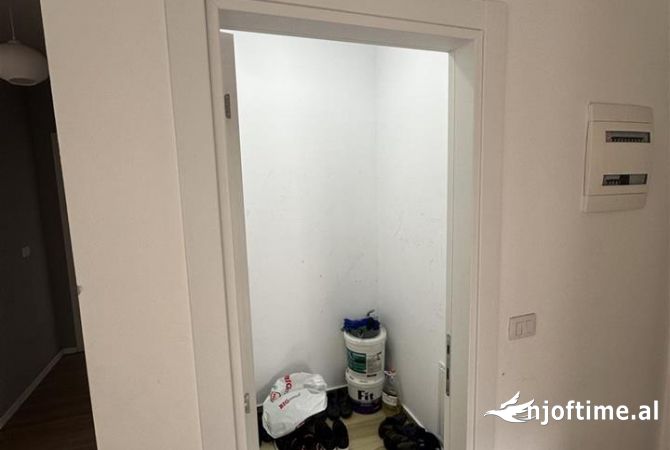 Shtepi ne shitje 2+1 ne Tirane - 180,000 Euro