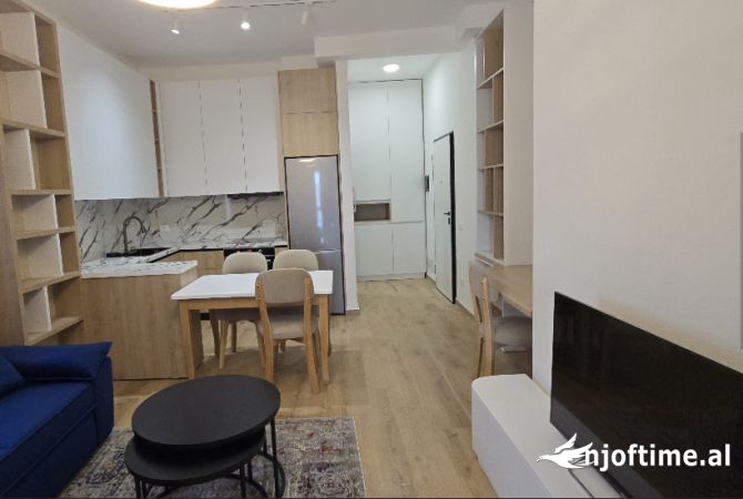 Shtepi me qera Apartament ne Tirane, 1+1, Mobilimi E mobiluar, Pagesa 700  Euro.