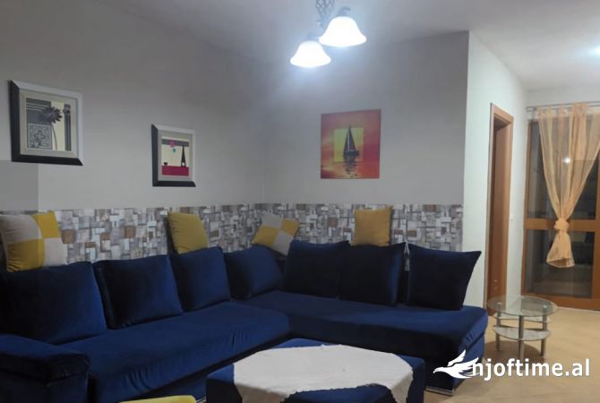 Shtepi me qera 2+1 ne Tirane - 47,000 Leke