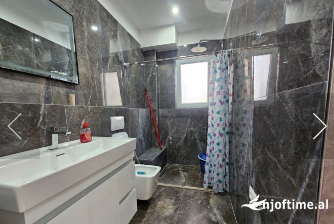 Shtepi me qera Shtepi Private ne Tirane, 1+1, Mobilimi E mobiluar, Pagesa 400  Euro.