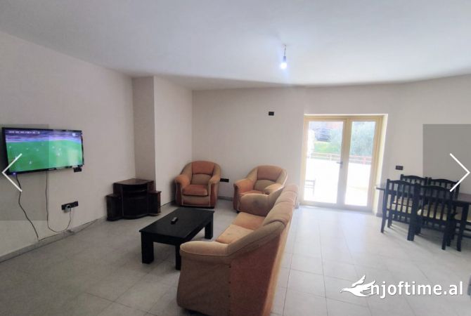 Shtepi ne shitje Apartament ne Tirane, 2+1, Mobilimi Pjeserisht e mobiluar, Pagesa 93,000  Euro.