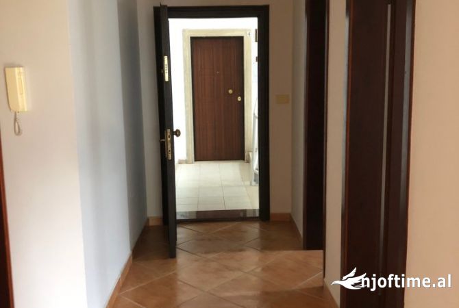 Jepet super ambjent tek sheshi willson me qera