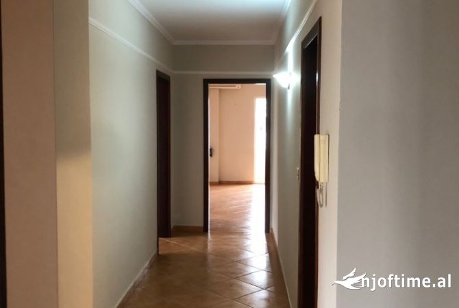 Jepet super ambjent tek sheshi willson me qera