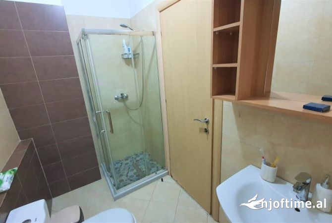 Shtepi me qera Apartament ne Tirane, 1+1, Mobilimi E mobiluar, Pagesa 750  Euro.