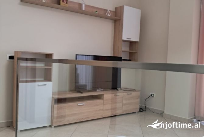 Shtepi me qera 2+1 ne Tirane - 65,000 Leke