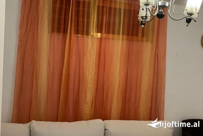 Shtepi me qera 1+1 ne Tirane - 40,000 Leke